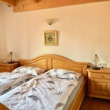 In Ruhiger Lage, Mit Balkon, Terrasse Und Eigenem Gartenteil Holiday home *