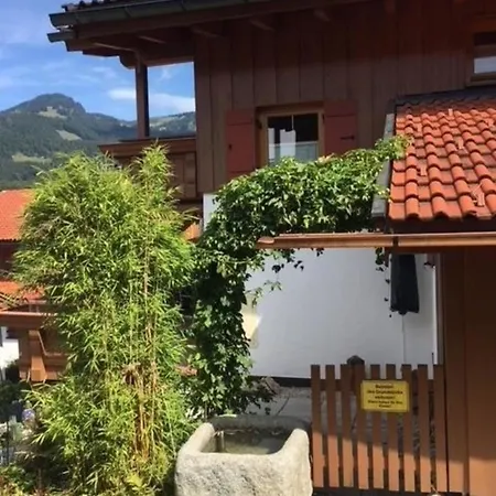 In Ruhiger Lage, Mit Balkon, Terrasse Und Eigenem Gartenteil Holiday home *