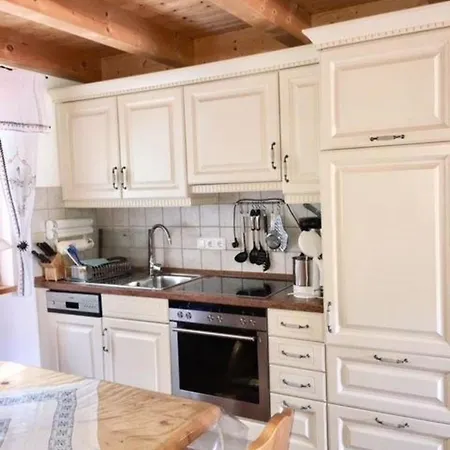 In Ruhiger Lage, Mit Balkon, Terrasse Und Eigenem Gartenteil Holiday home