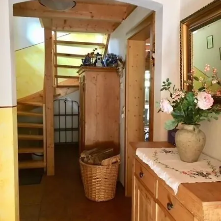In Ruhiger Lage, Mit Balkon, Terrasse Und Eigenem Gartenteil * Aschau im Chiemgau